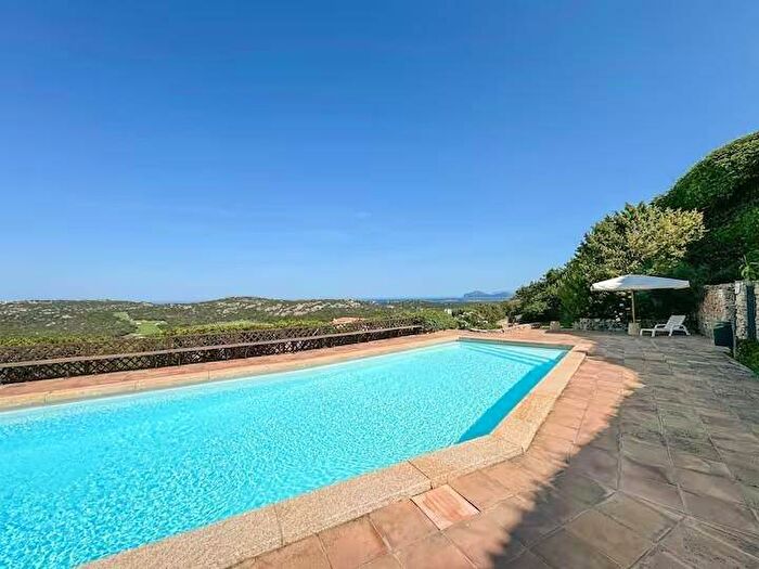 Appartamento trilocale in affitto in Via del Corbezzolo, Porto Cervo, Arzachena
