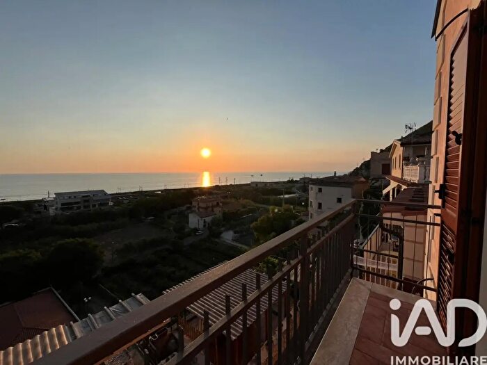 Casa con 7 locali in vendita in Via Indipendenza, Amantea