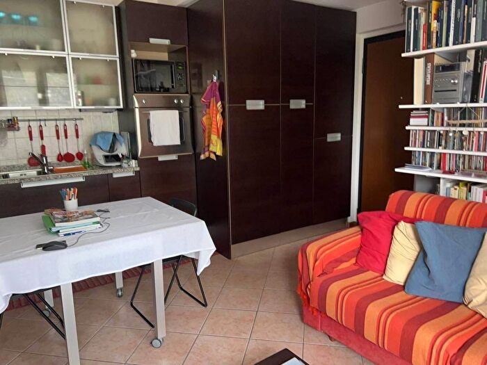 Appartamento bilocale in affitto in VIA AROSIO, Desio