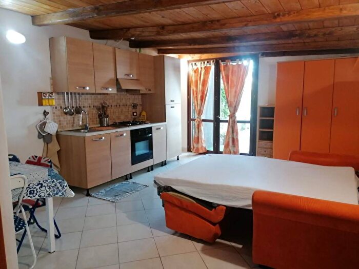 Appartamento monolocale in affitto in Viale Castellammare, Fregene, Fiumicino