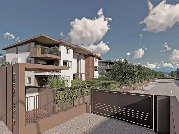 Appartamento trilocale in vendita in Via Emilia Ovest, Parma