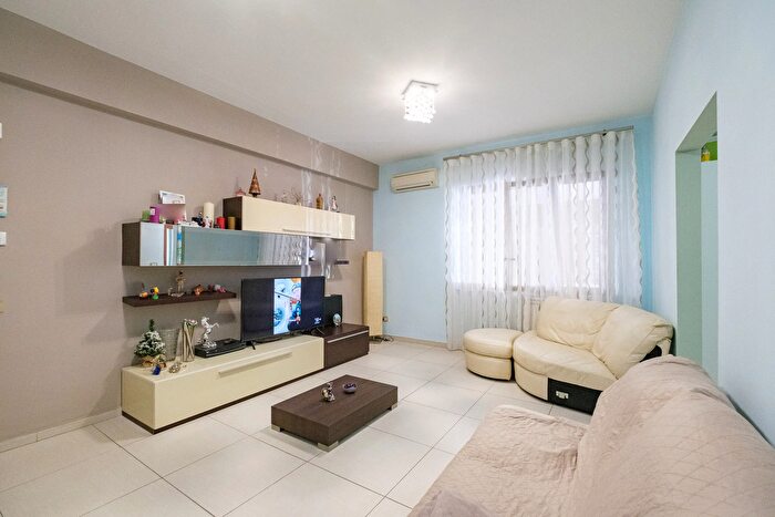 Appartamento trilocale in vendita in Via Nazionale, Aci Castello