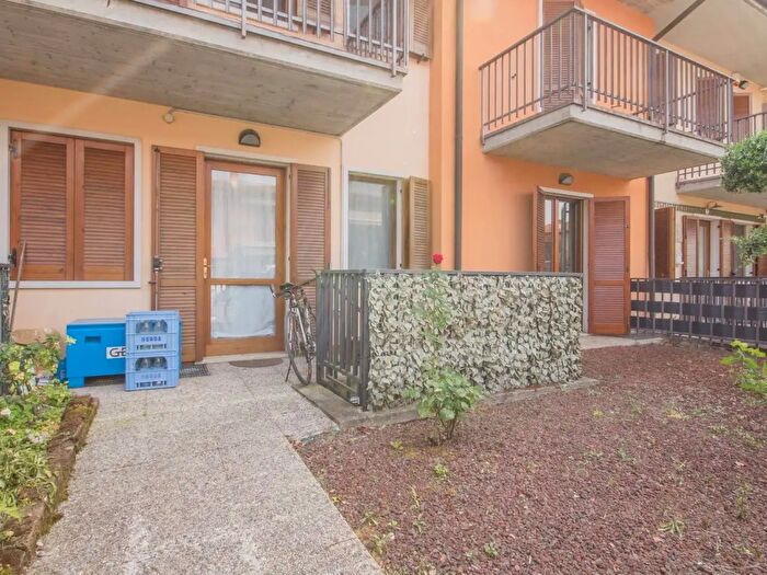 Appartamento trilocale in vendita in Via Dosdegà I, Villafranca Di Verona