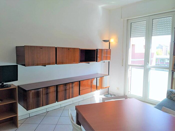 Appartamento bilocale in affitto in Via Claudio Debussy, Piazzale Siena, Milano