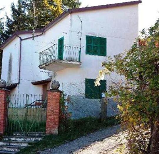 Appartamento trilocale in vendita in Camerata Nuova