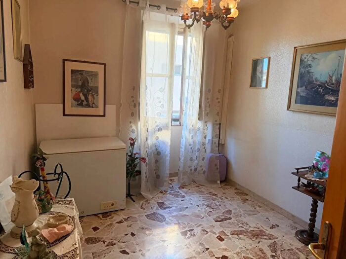 Appartamento trilocale in vendita in Catania