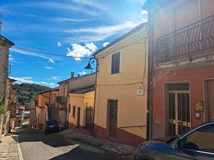 Casa con 6 locali in vendita in Via Roma, Duronia