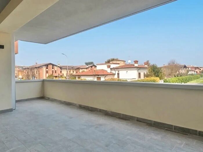 Appartamento quadrilocale in vendita in Via Donatori di Sangue Snc, Torbole Casaglia