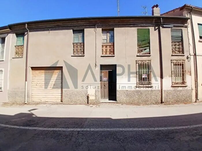 Casa con 6 locali in vendita in Via Cavedone, Ravenna