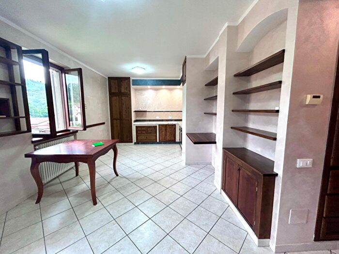 Appartamento trilocale in vendita in Via Paradiso, Castelnuovo Magra