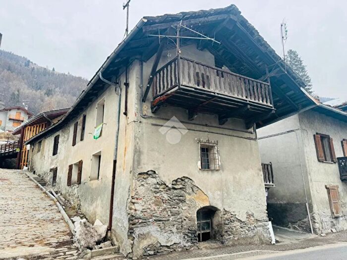 Casa con 5 locali in vendita in Via Ss, Saint Oyen