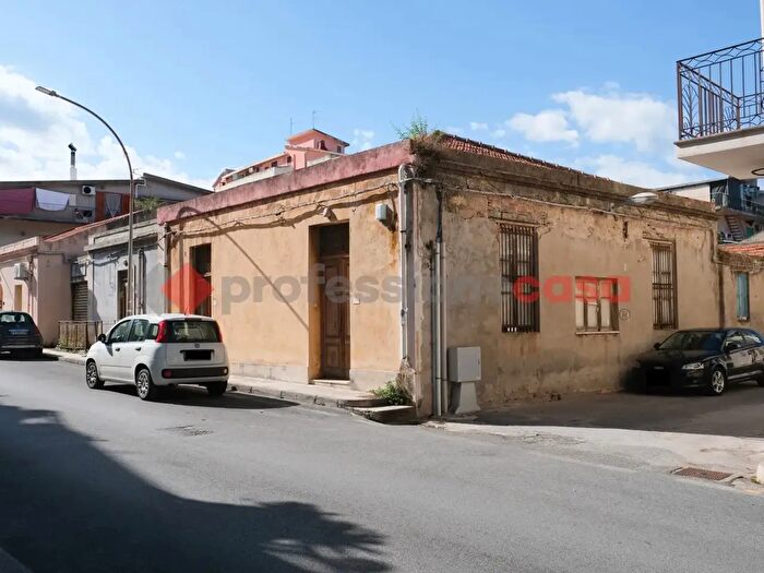 Casa in vendita in Via Pace Giammoro, Pace Del Mela