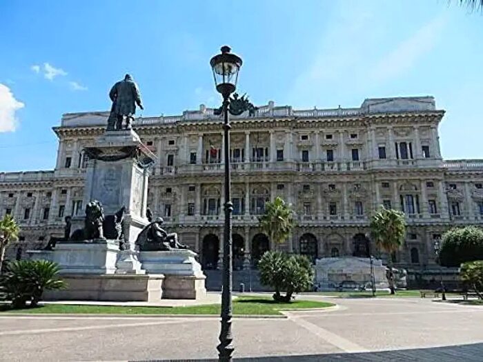 Appartamento quadrilocale in vendita in Roma