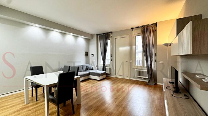 Appartamento bilocale in affitto in Viale Monte Santo, Milano