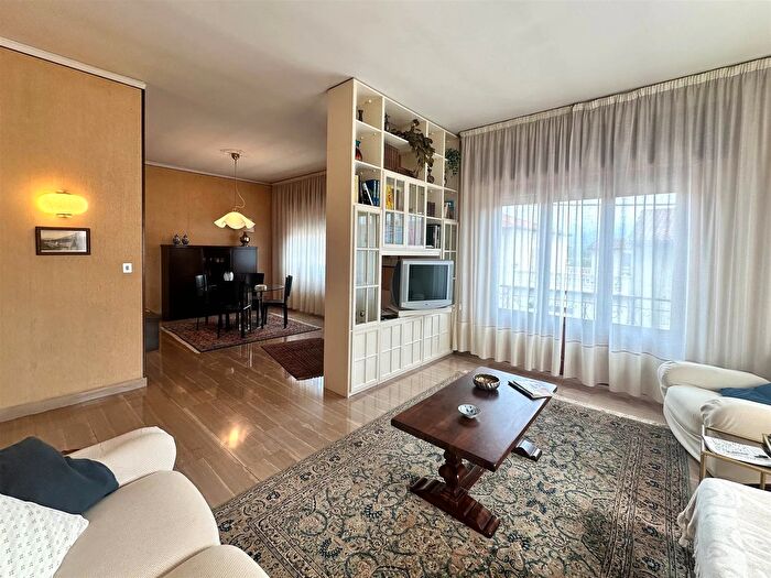Casa con 6 locali in vendita in Via Fratelli Rosselli, Tresana