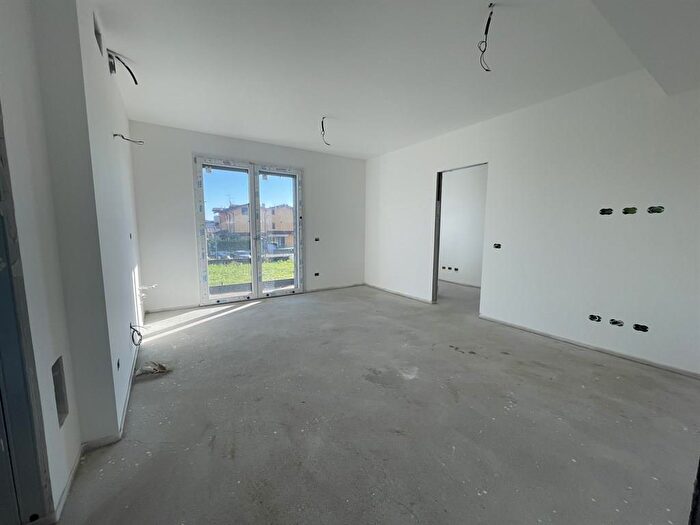 Appartamento bilocale in vendita in Via Aldo Moro, Cologno Al Serio