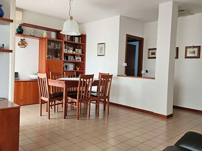 Appartamento con 5 locali in vendita in Venezia