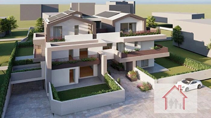 Appartamento quadrilocale in vendita in Via Legrenzi, Montebelluna