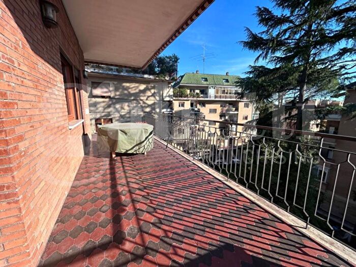 Appartamento quadrilocale in affitto in Via Montemignaio, Cassia San Godenzo, Roma