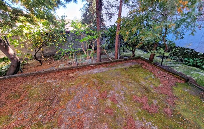 Casa con 8 locali in vendita in Giarre