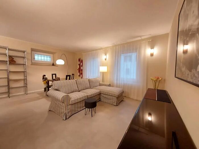 Appartamento trilocale in affitto in Lucca