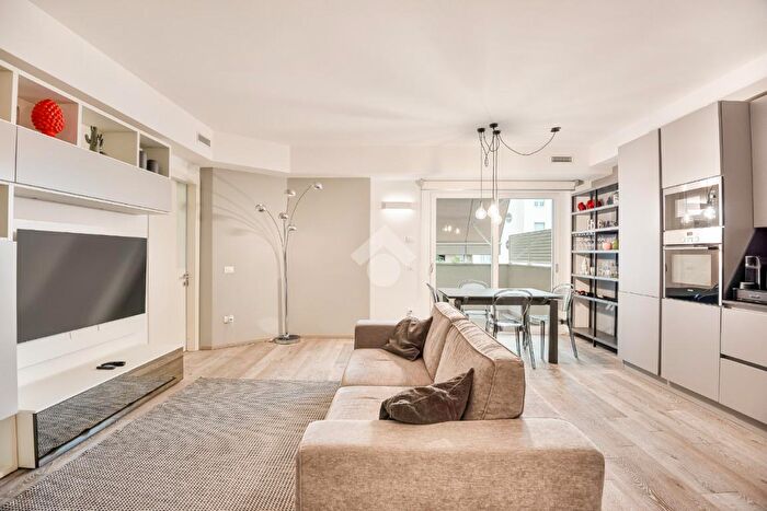 Appartamento quadrilocale in vendita in Via Benedetto Croce, Massa