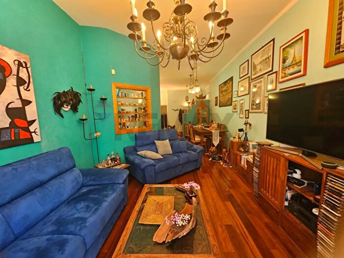 Appartamento con 5 locali in affitto in Via Nicola Aversano, Salerno