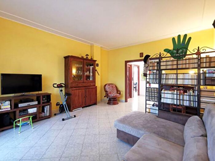 Appartamento con 5 locali in vendita in Via Alessandro Fleming, Torino