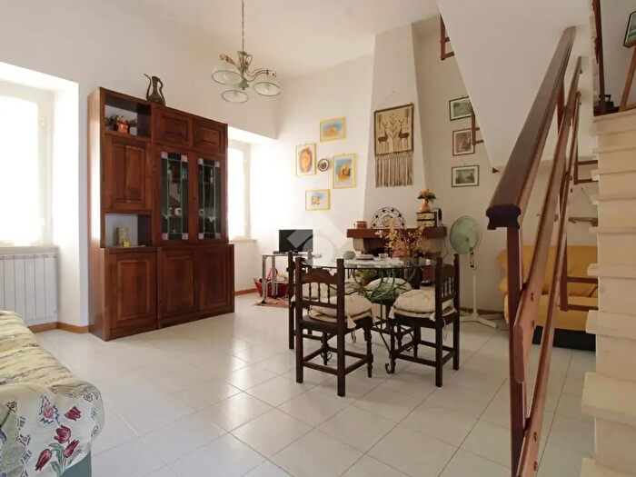 Appartamento bilocale in vendita in Via della Pace, Ferentillo