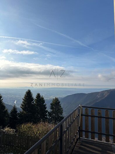 Casa trilocale in vendita in Via col Andrein, Solagna