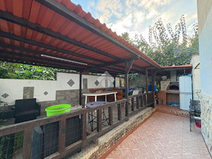 Appartamento con 5 locali in vendita in Via Sabratha, Palermo