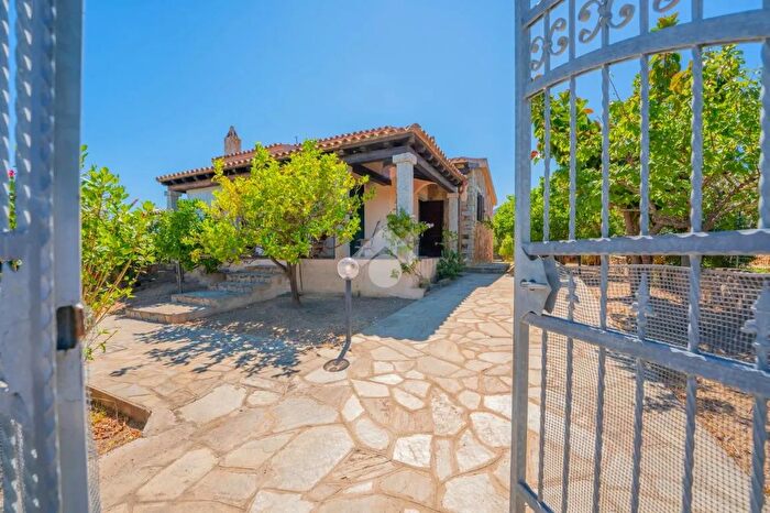 Casa quadrilocale in vendita in Via Carloforte, San Teodoro