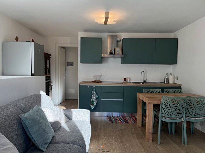 Appartamento trilocale in affitto in Via Albertazzi, Centro, Caspoggio