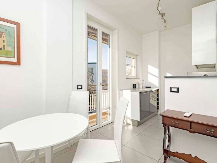 Appartamento bilocale in affitto in Via Fezzan, Bande Nere, Milano