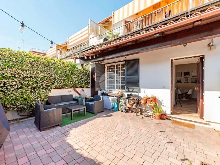 Appartamento bilocale in vendita in Via di Vermicino, Roma