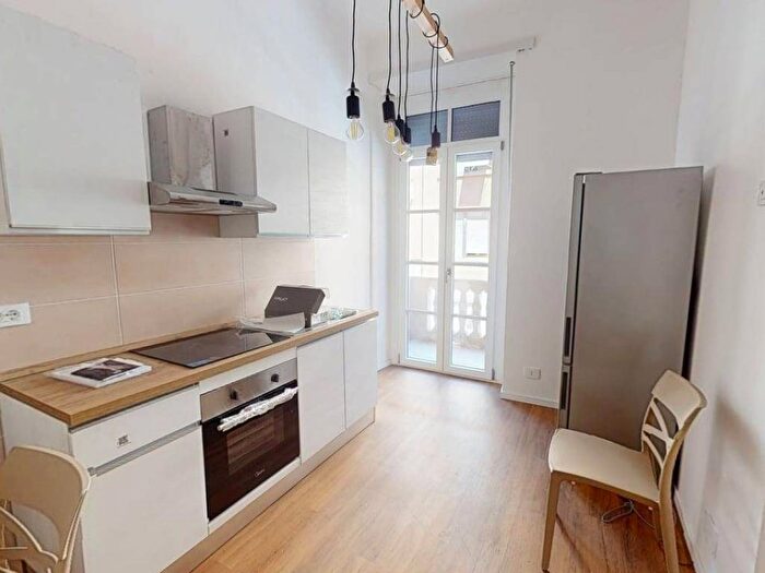 Appartamento trilocale in affitto in Via Federico Campana, San Salvario Dante, Torino