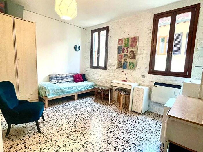 Appartamento monolocale in affitto in Via del Campuccio, San Frediano, Firenze
