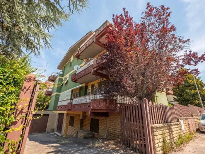 Appartamento quadrilocale in vendita in Via Giovanni Pascoli, Fonte Nuova