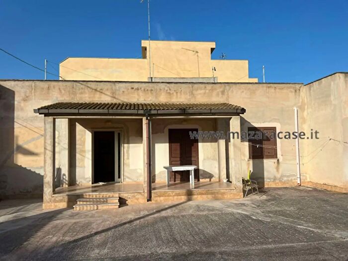 Casa con 7 locali in vendita in Mazara Del Vallo