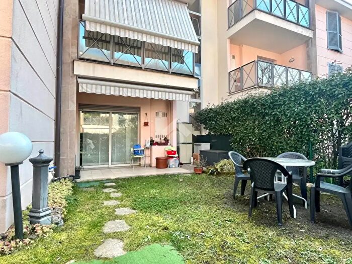 Appartamento trilocale in vendita in Via Comasina, Verano Brianza
