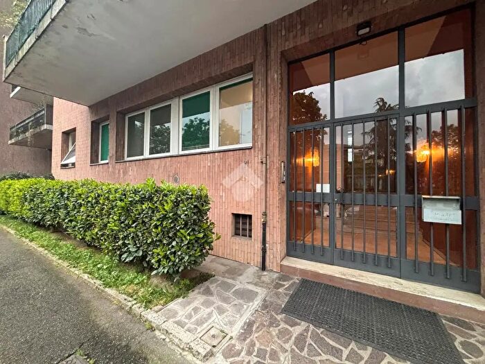 Appartamento quadrilocale in vendita in Via Grazia Deledda, Bergamo