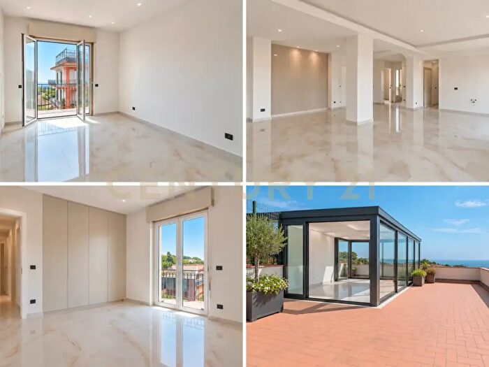 Appartamento con 5 locali in vendita in Piazza Bonaccorso, San Giovanni La Punta