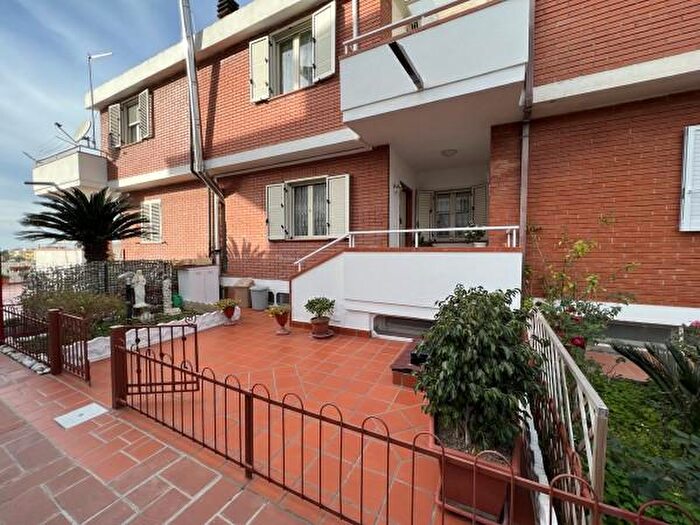 Casa quadrilocale in vendita in Via Filanda, Briatico