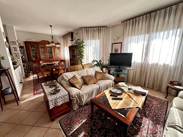 Appartamento con 5 locali in vendita in Via Vadone, Vinovo