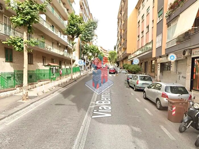 Appartamento trilocale in vendita in Via BCavallino, Napoli