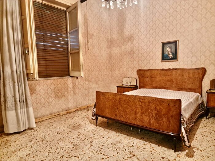 Casa quadrilocale in vendita in Via Vittorio Veneto, Misterbianco