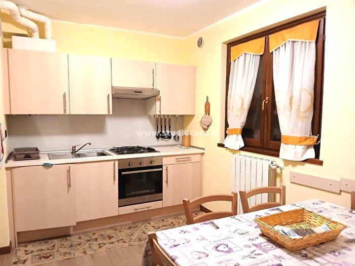 Appartamento trilocale in vendita in Via Carale, Santa Brigida