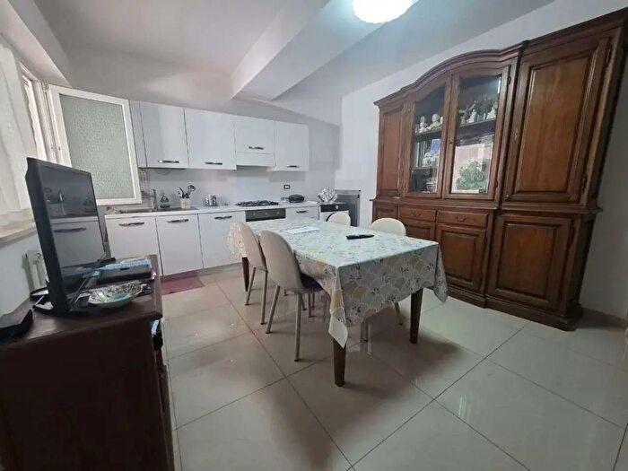 Appartamento trilocale in vendita in Ancona