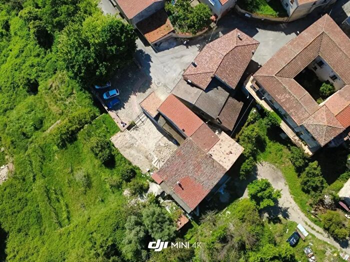 Appartamento quadrilocale in vendita in Via Fabio Donnabella, Sessa Cilento