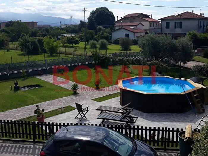 Casa con 5 locali in vendita in Arcola